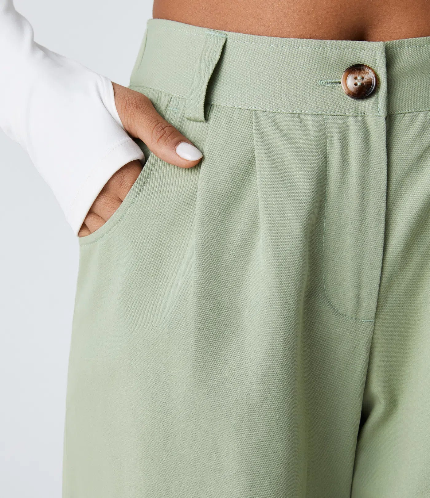 Marianne | Katoenen Broek met Knopen, Rits en Praktische Zakken